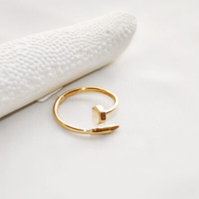 انگشتر طلا بنگل میخ ۲